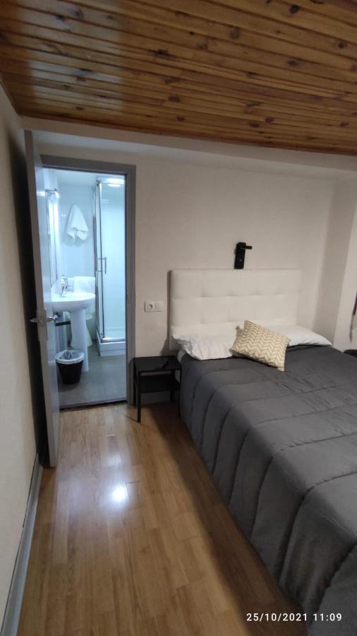 Hostal Ars Puigcerdà Esterno foto