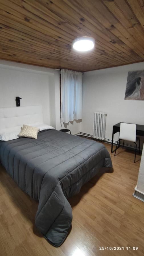Hostal Ars Puigcerdà Esterno foto