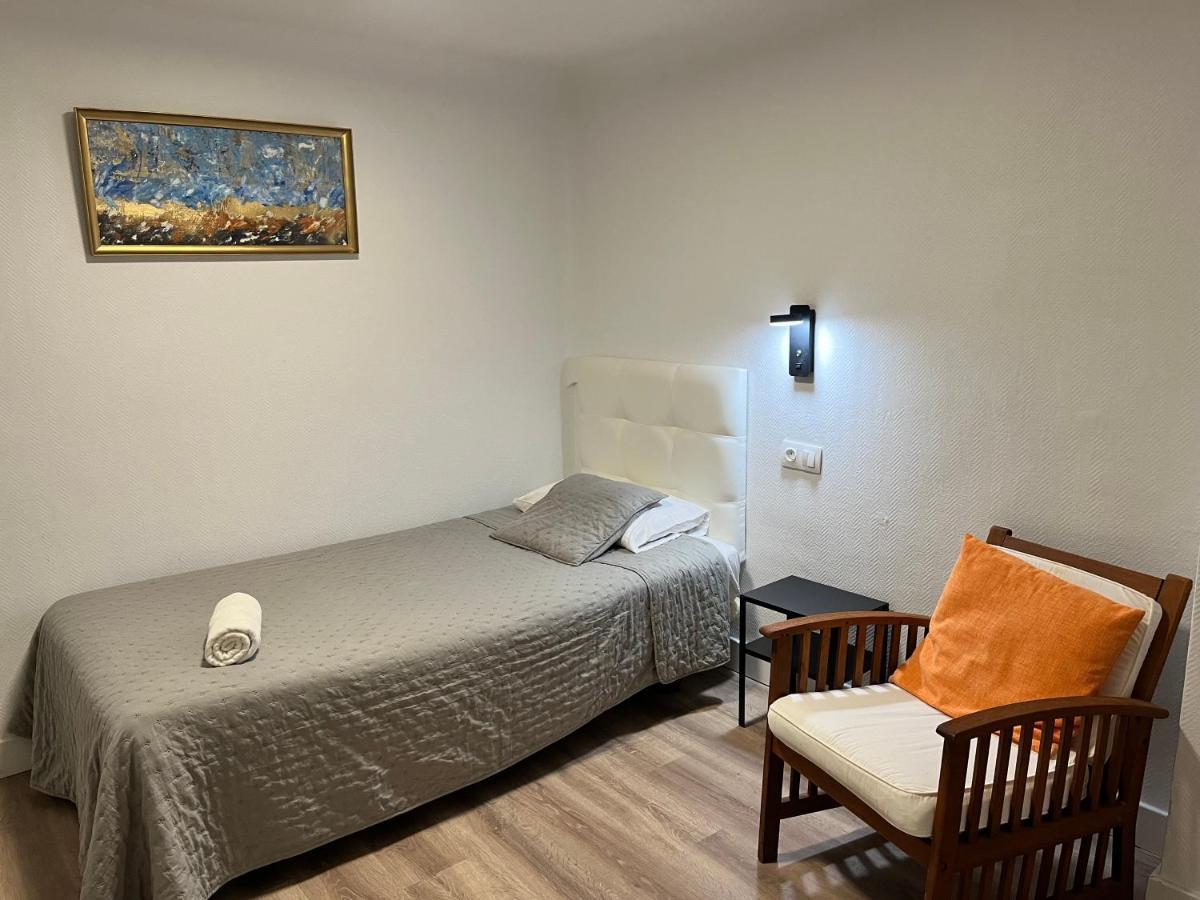 Hostal Ars Puigcerdà Esterno foto
